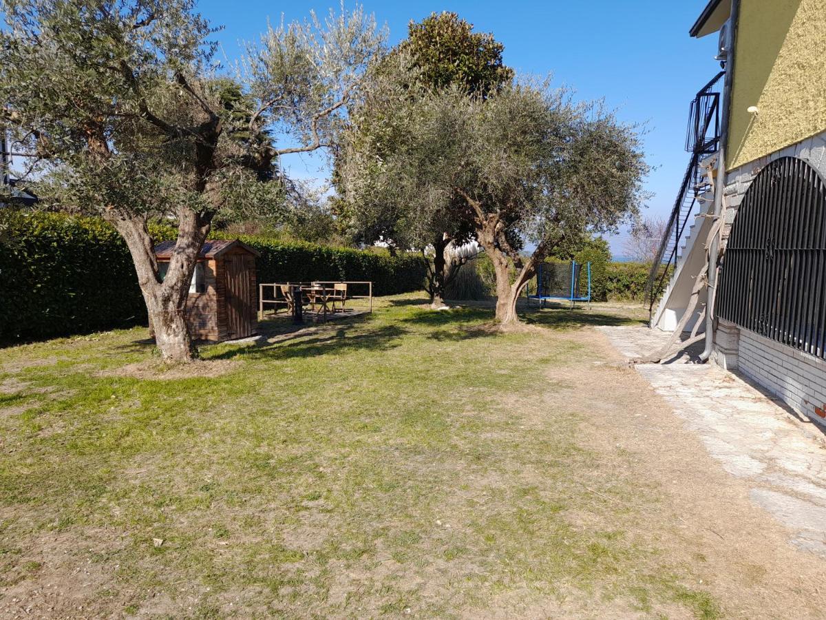 Villa La Magnolia - Private Beach Access, Garden, Views Lazise Exterior photo