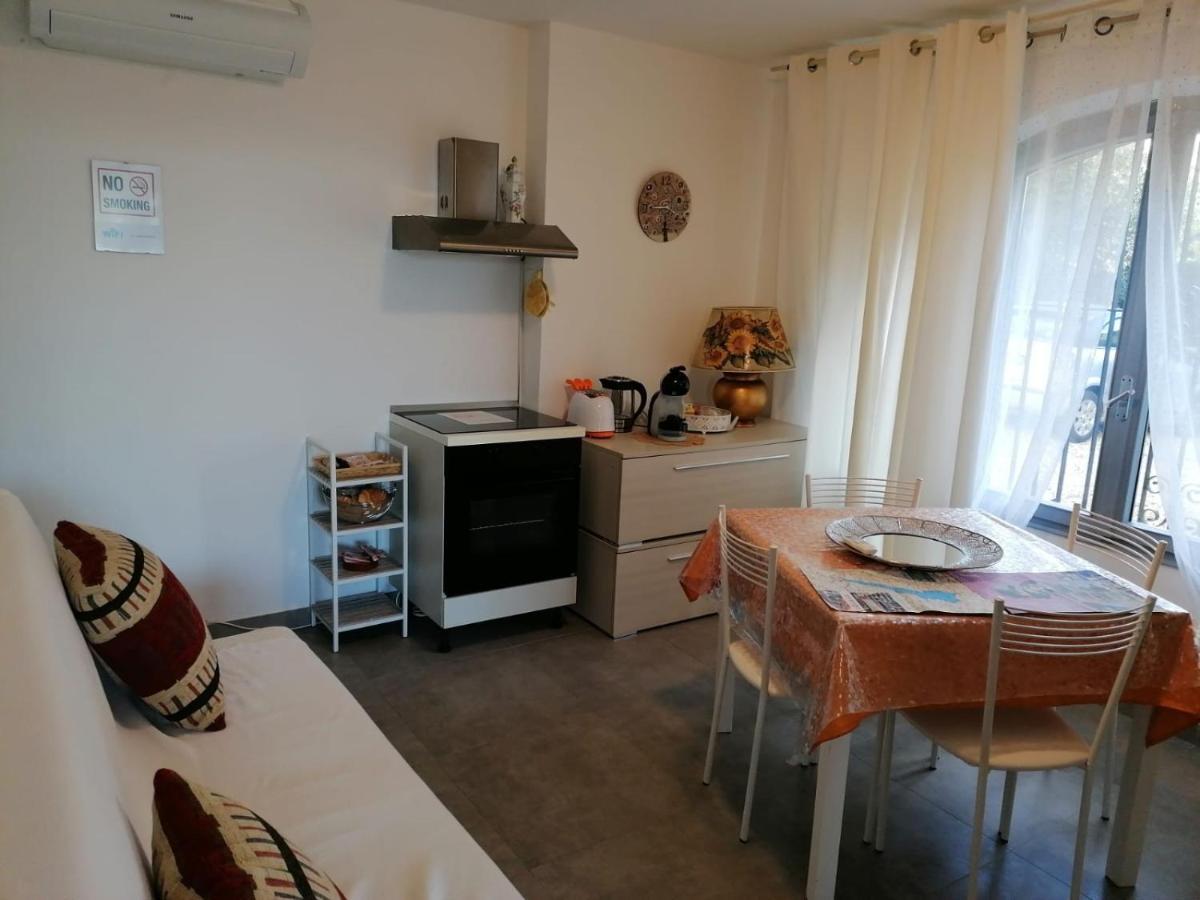 Villa La Magnolia - Private Beach Access, Garden, Views Lazise Exterior photo
