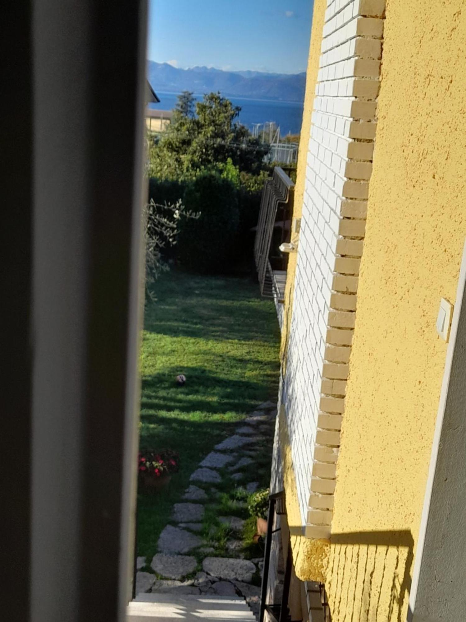 Villa La Magnolia - Private Beach Access, Garden, Views Lazise Exterior photo