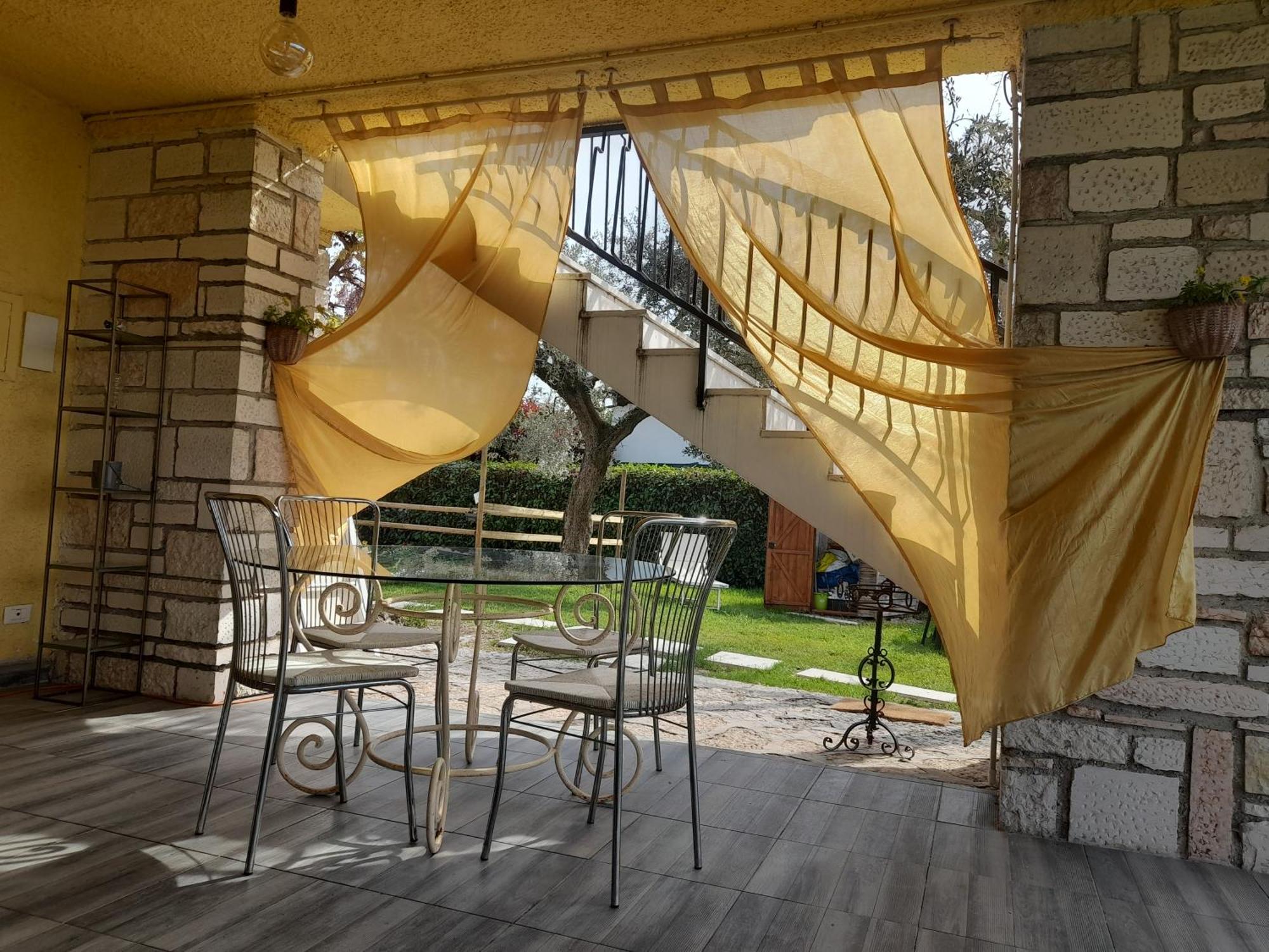 Villa La Magnolia - Private Beach Access, Garden, Views Lazise Room photo