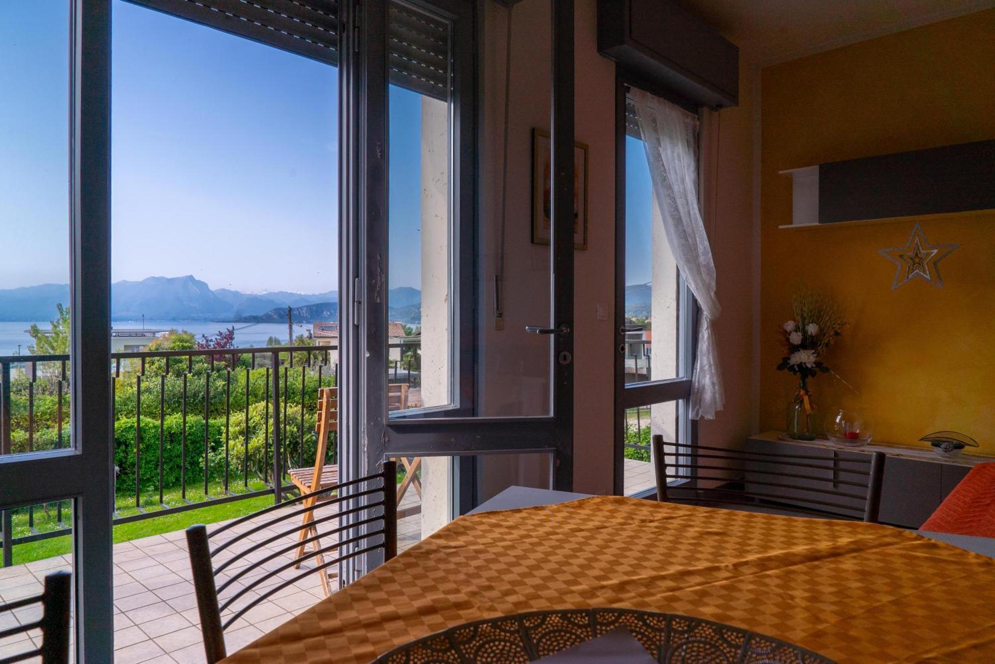 Villa La Magnolia - Private Beach Access, Garden, Views Lazise Room photo