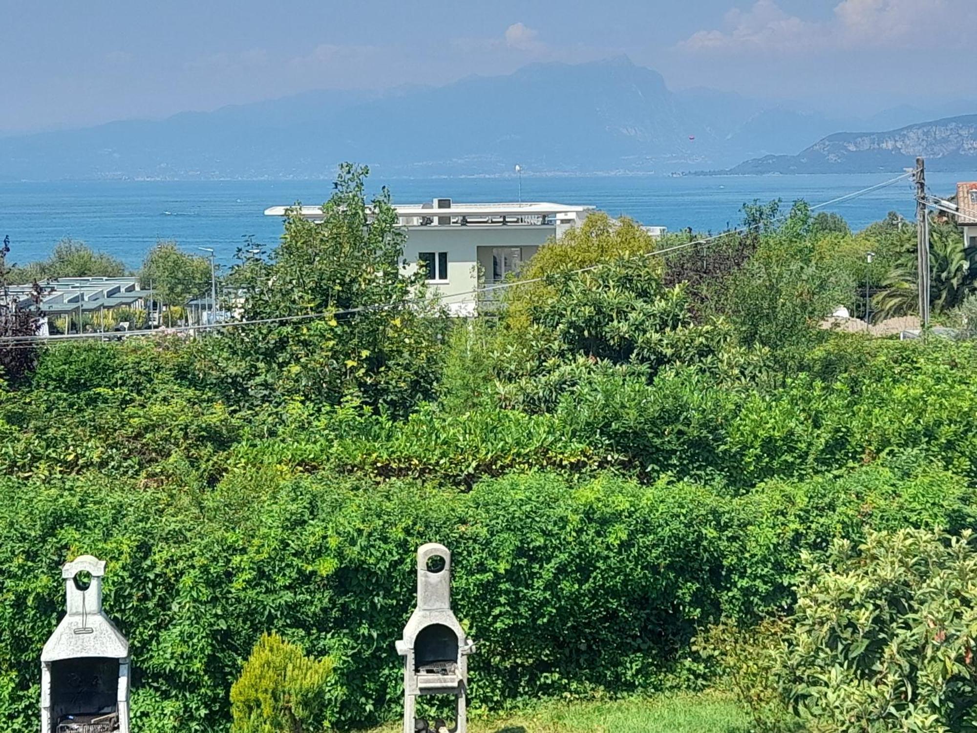 Villa La Magnolia - Private Beach Access, Garden, Views Lazise Room photo
